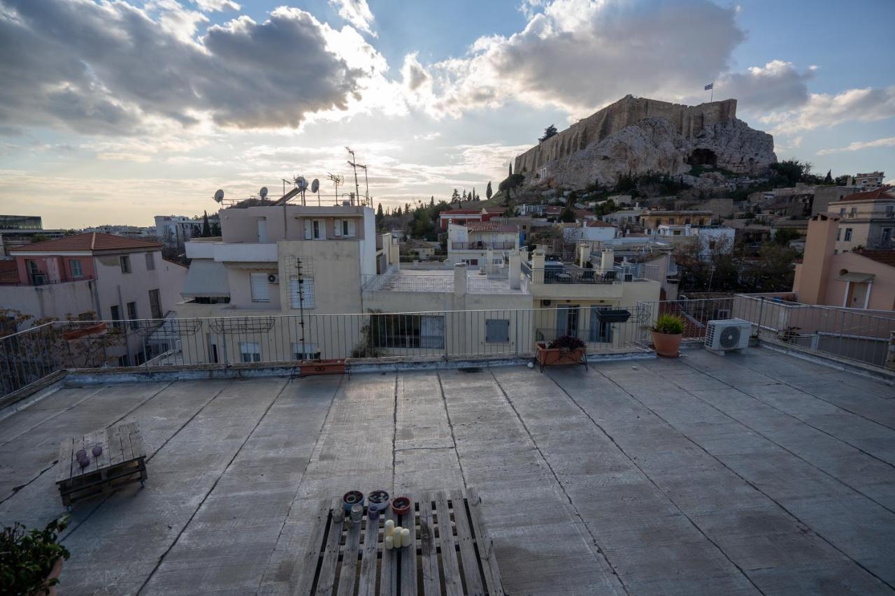 Plaka With Acropolis Rooftop View Access เอเธนส์ ภายนอก รูปภาพ